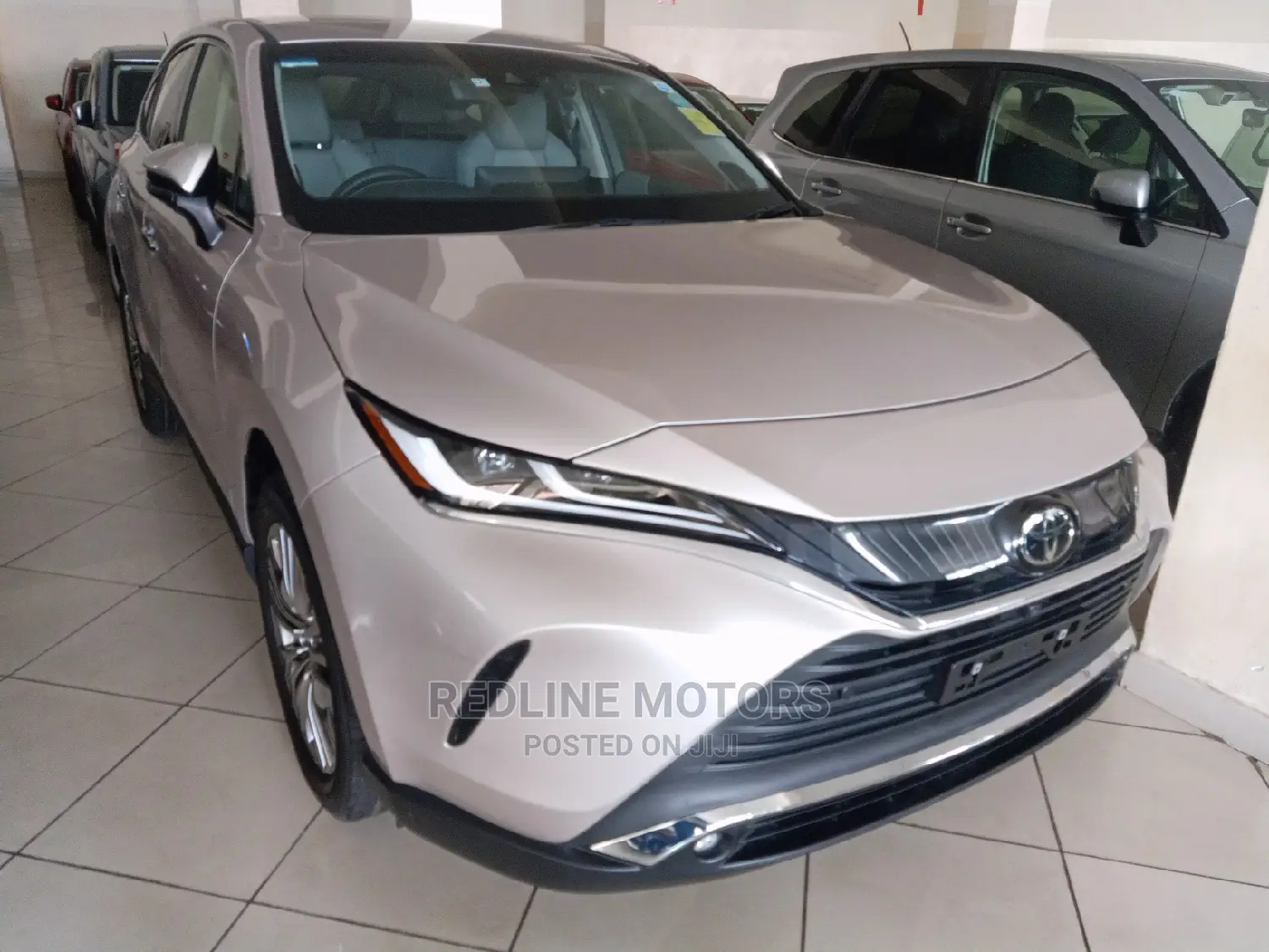 Toyota Harrier 2.0 4WD 2020 Gray