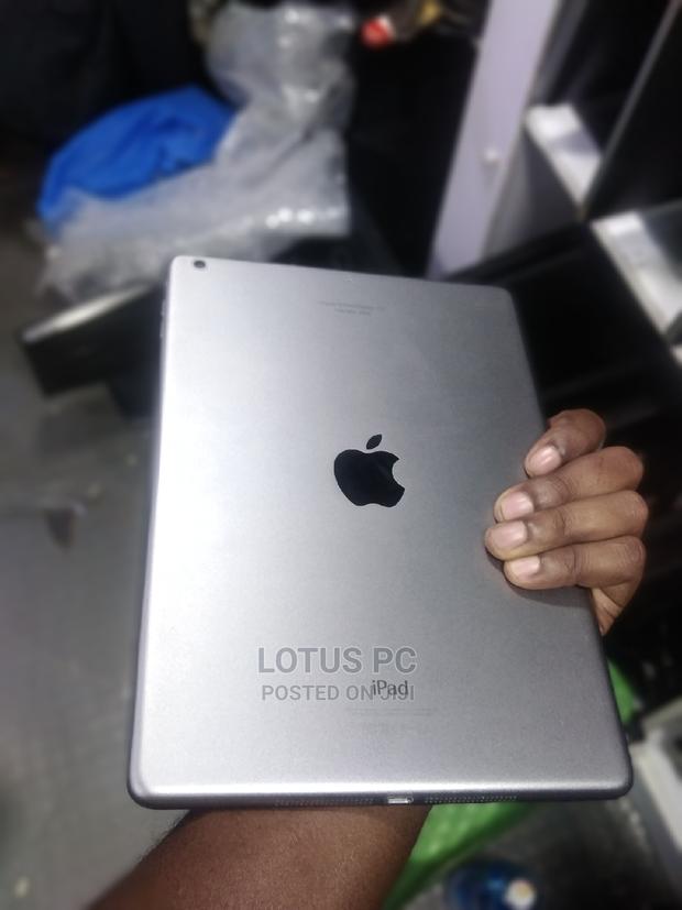 Apple iPad Air 2 32 GB Silver - thumbnail 2