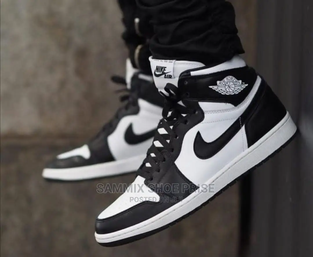 Air Jordan I Black White