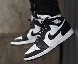 Air Jordan I Black White