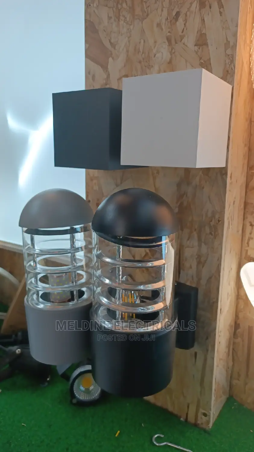 Wall Light/ Wall Mounted Light