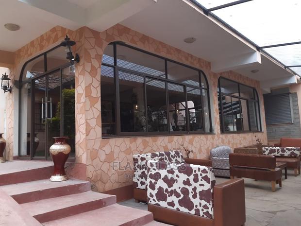 Custom Architectural Aluminium Window - thumbnail 3