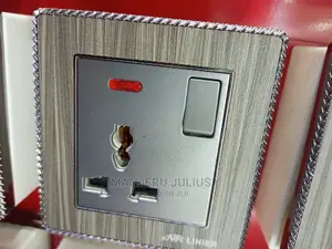 Executive Single Socket
