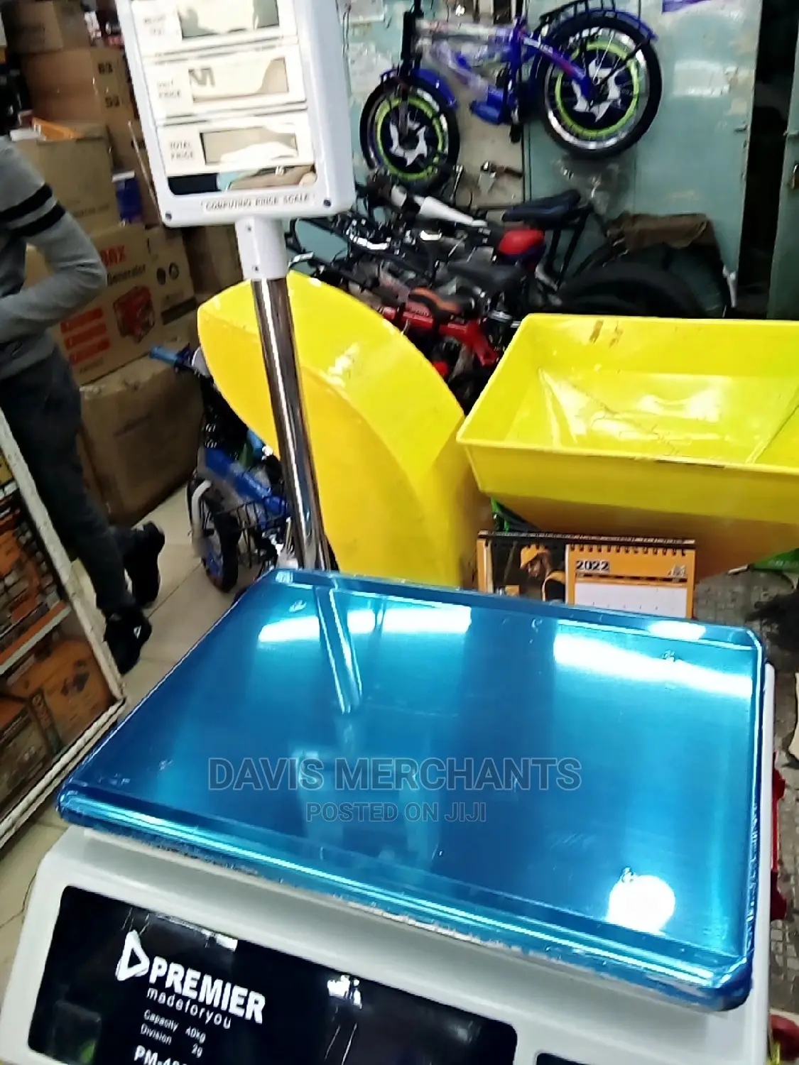 Premier Weighing Scale With a Handle