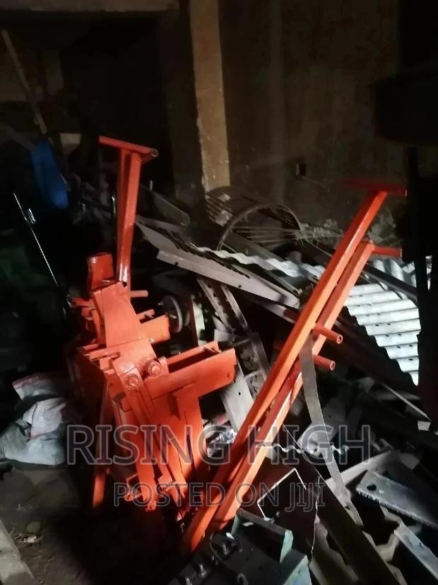 Heavy-Duty Guage Finest Interlocking Machines - main view