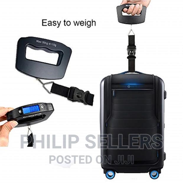 Electronic Luggage Scale - main view