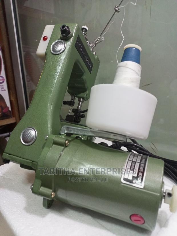 Sewing Machine /Commercial Bag Closer
