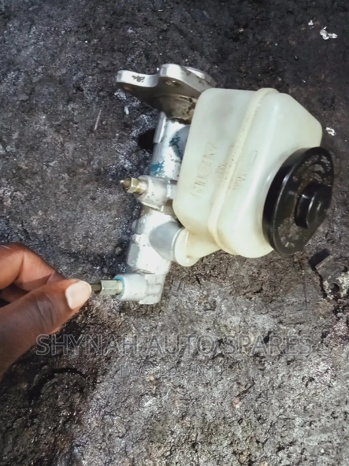 Brake Master Cylinder Toyota Hillux