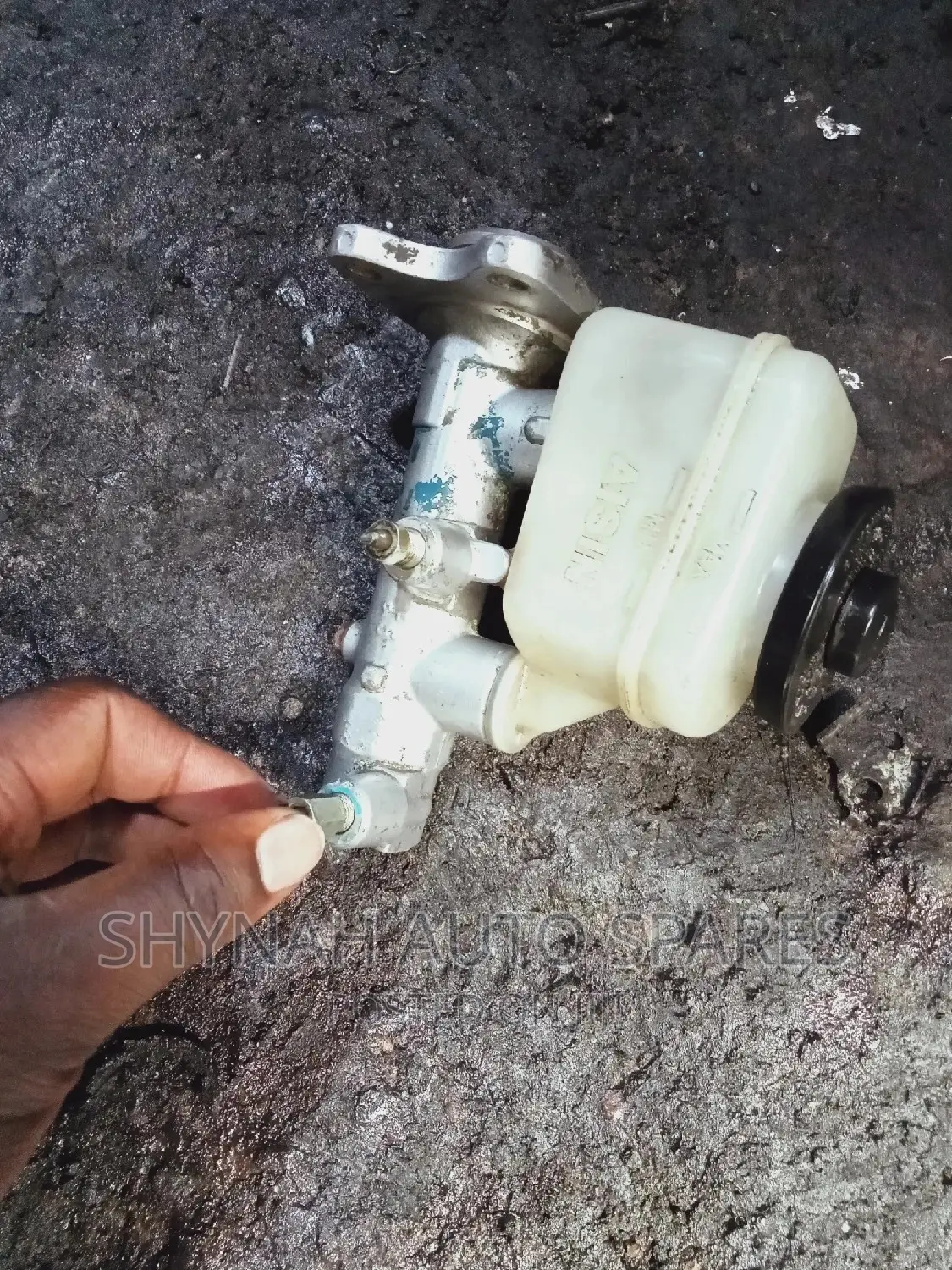 Brake Master Cylinder Toyota Hillux