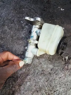Brake Master Cylinder Toyota Hillux