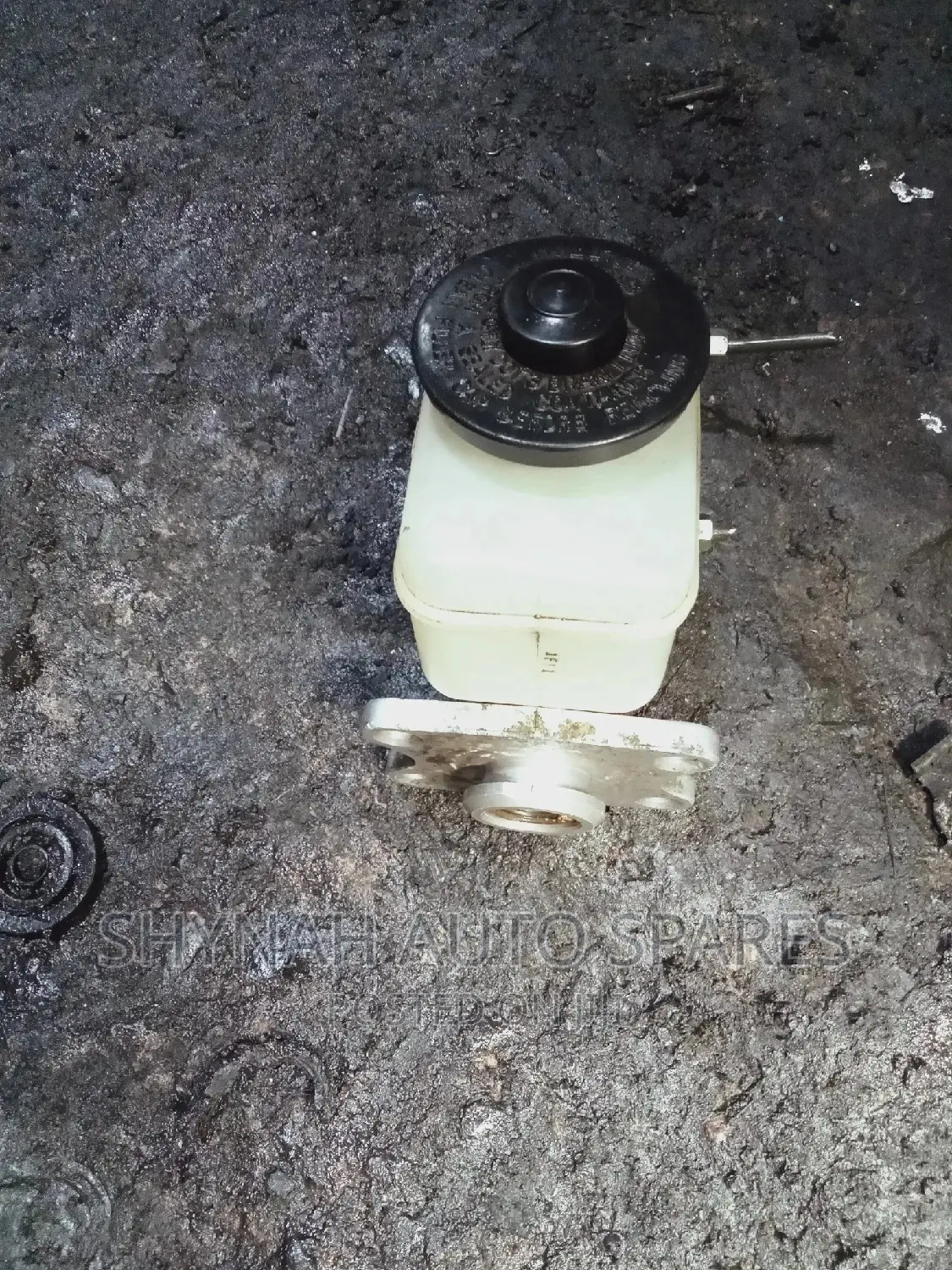 Brake Master Cylinder Toyota Hillux