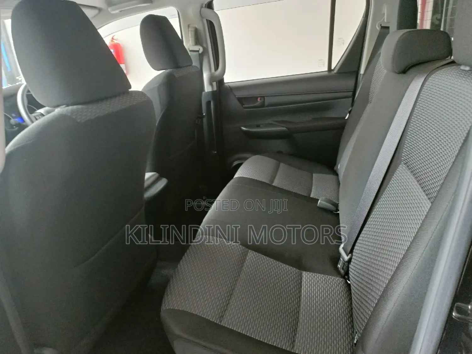 Toyota Hilux 2016 Black