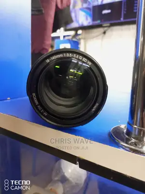 Nikon 18-140mm