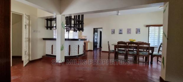 Fully Furnished 5 Bedroom Villa Available for Short Stay - thumbnail 6