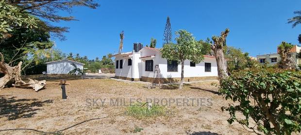 Fully Furnished 5 Bedroom Villa Available for Short Stay - thumbnail 7