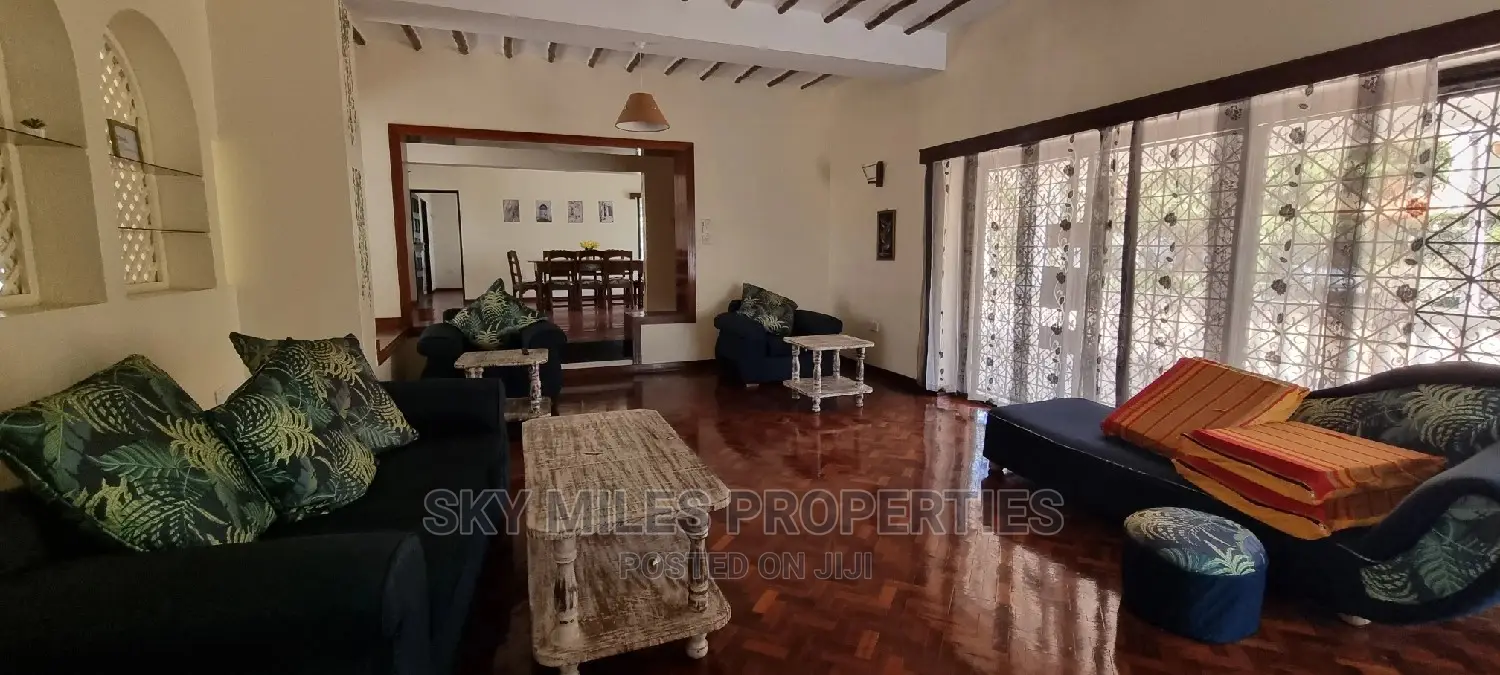 Fully Furnished 5 Bedroom Villa Available for Short Stay