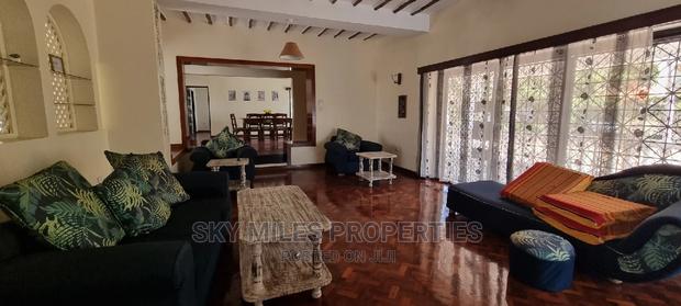 Fully Furnished 5 Bedroom Villa Available for Short Stay - thumbnail 8