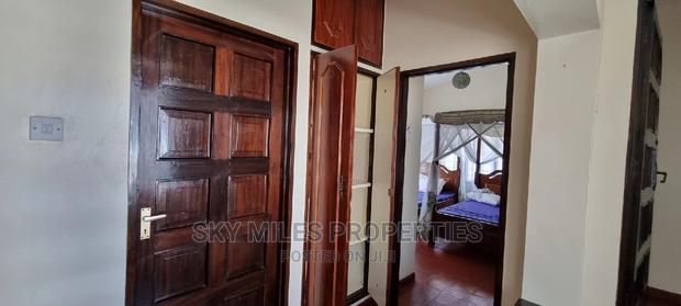 Fully Furnished 5 Bedroom Villa Available for Short Stay - thumbnail 9