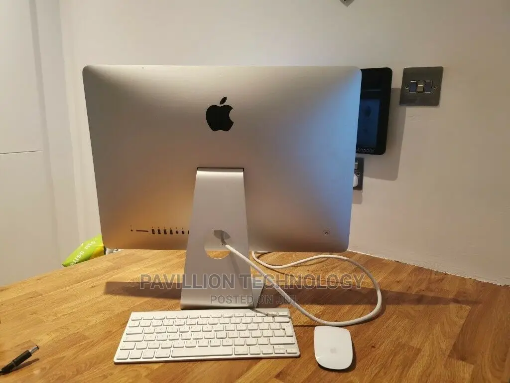 Desktop Computer Apple iMac Pro 8GB Intel Core I5 HDD 1T