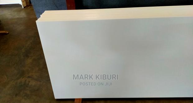 Plain White Countertops - thumbnail 2