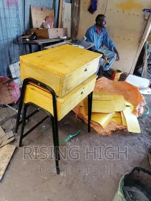 Very High Quality Lockers and Chairs