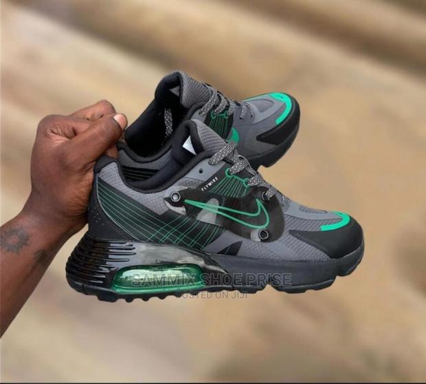 Airmax Shoes - main view