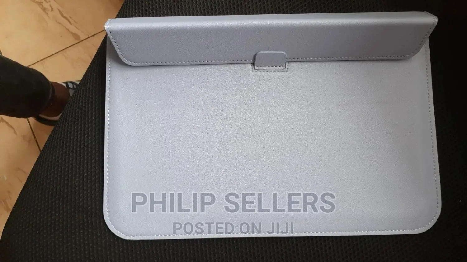 Macbook Air 11 Inch (11.6")