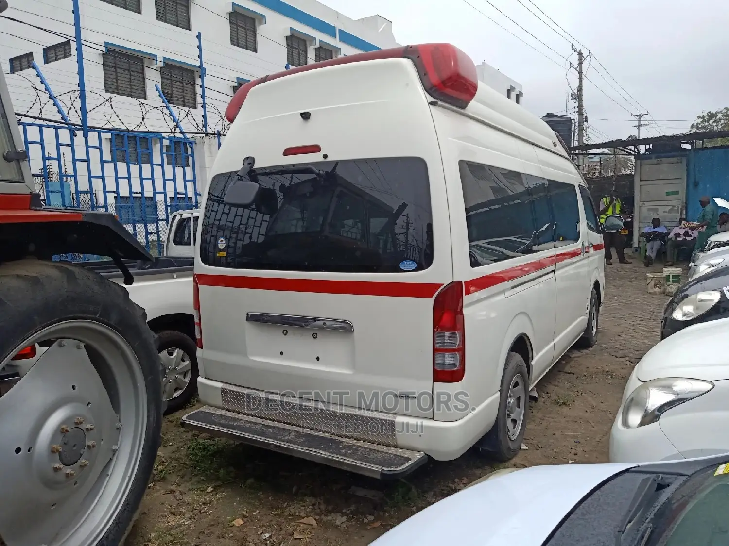 Toyota Hiace 9l Ambulance