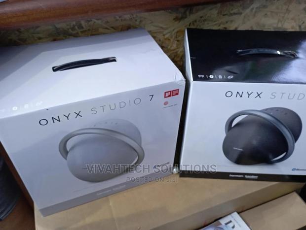 Harman Kardon Onyx Studio 7 Speaker