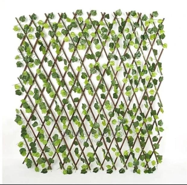 Expandable Privacy Fence - thumbnail 3