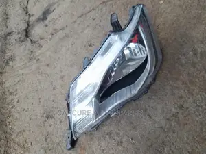 Axio Fielder 2012 2013 2014 Headlights