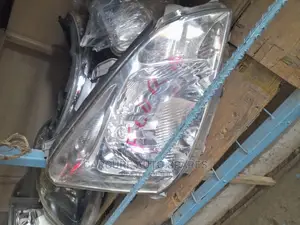 Premio 240 2002 2004 Headlights