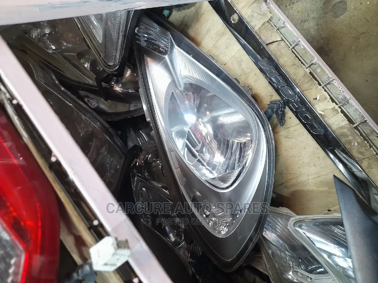 Honda Fit 2010 Headlights
