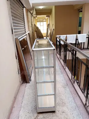 Aluminum Showcase