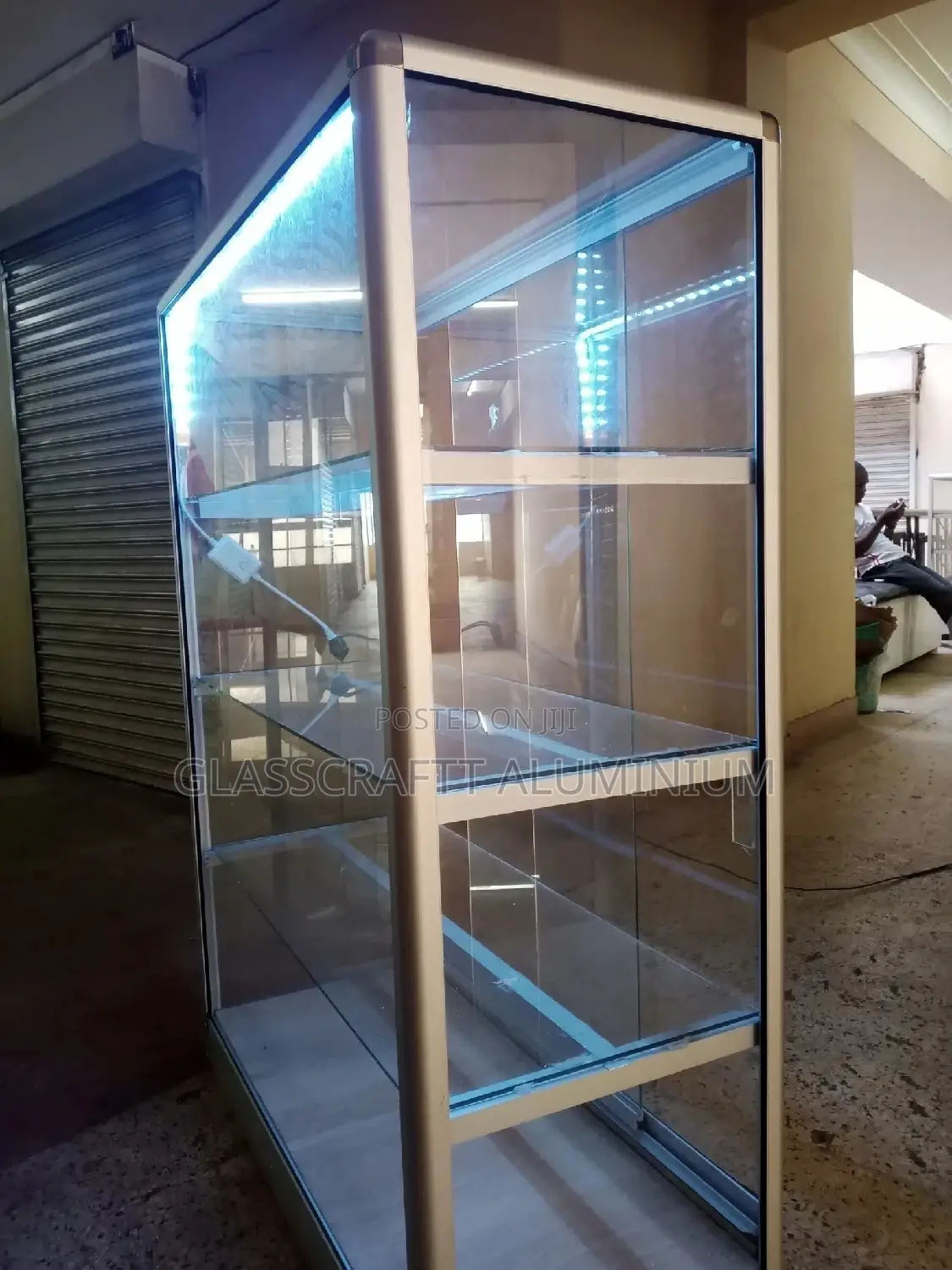 Complete Showcase With Lights