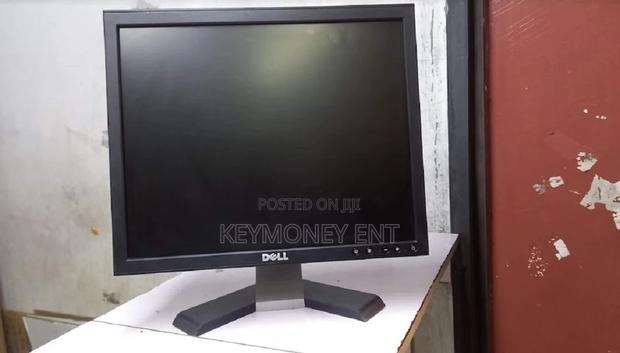 Full HD Resolution 17 Inches Dell Monitor