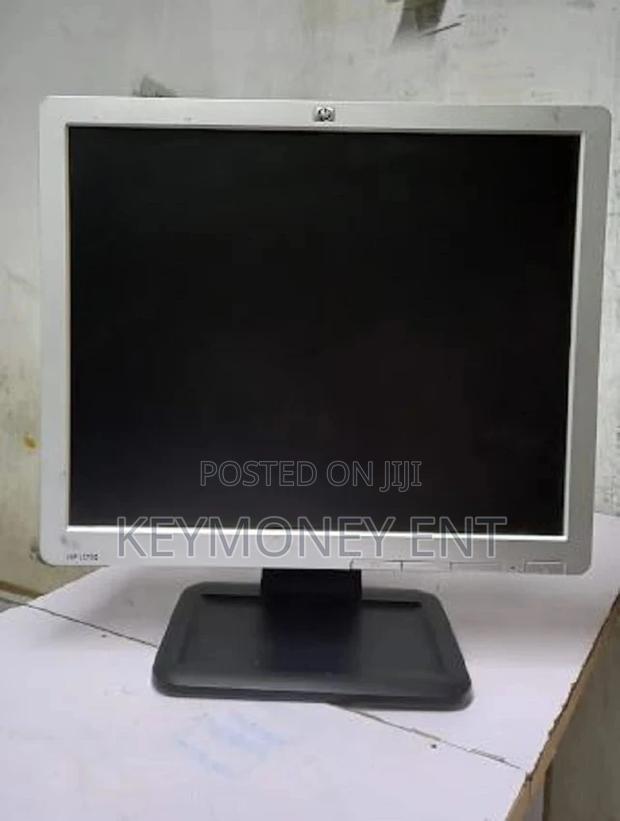 17 Inches HP Square TFT Display Monitor Clean