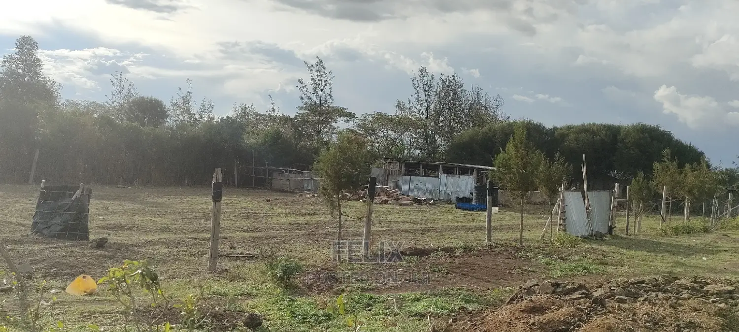 8 .5 Acres Nanyuki/Muramati