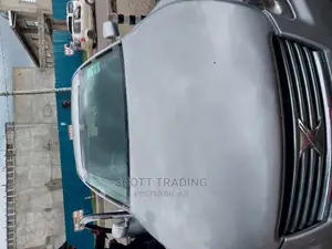 Mark X 120 2003 Front Windscreen