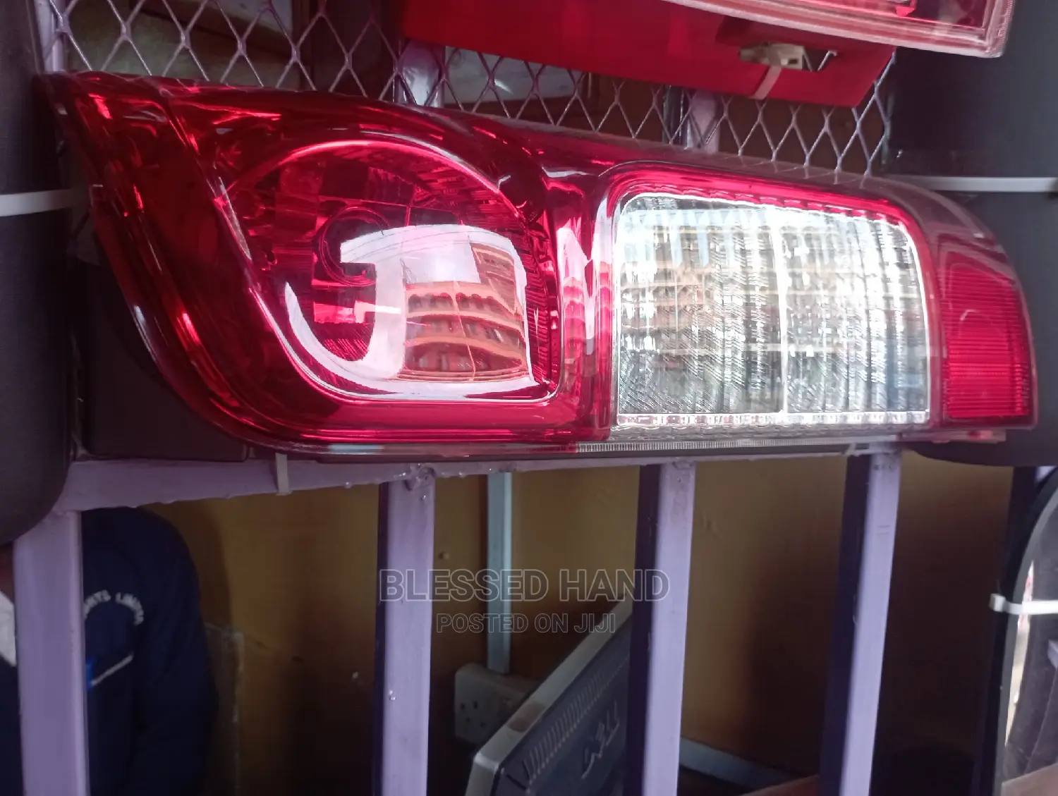 Back Light Nissan Nv350