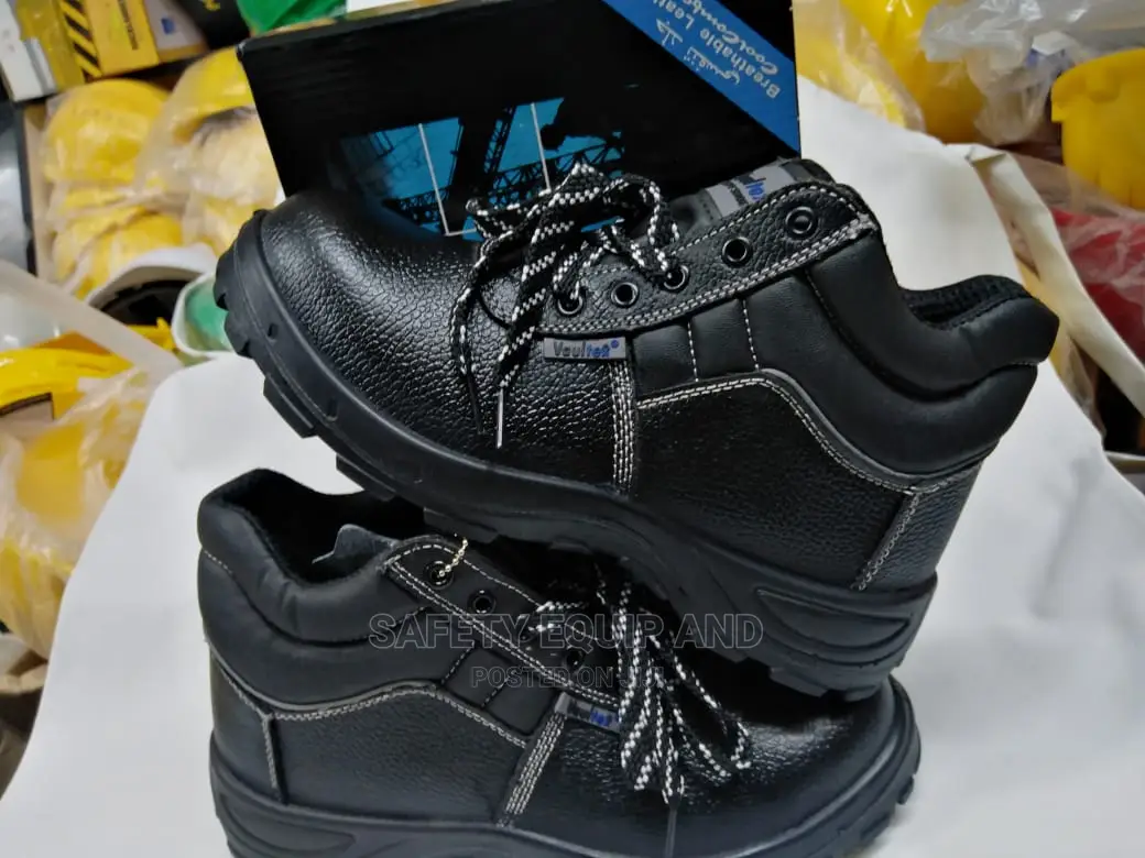 Slip Resistant Safety Boot/Vaultex