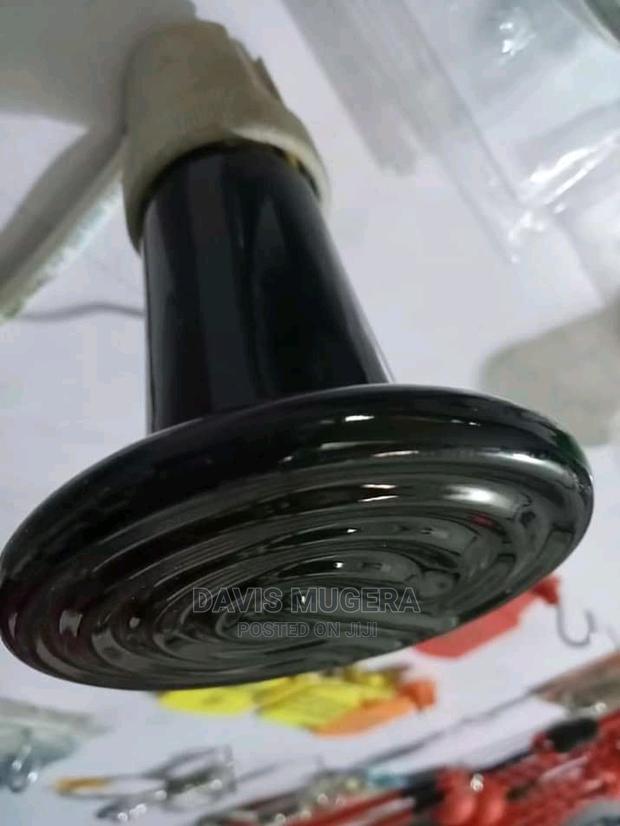 Original Infrared Ceramic Brooder Bulb Heater Holder - thumbnail 5