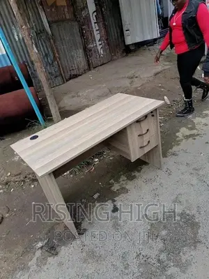 Prestigous Quality Office Desk