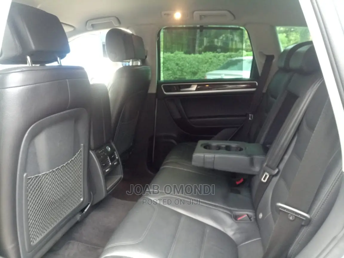 Volkswagen Touareg Hybrid 2013 Silver