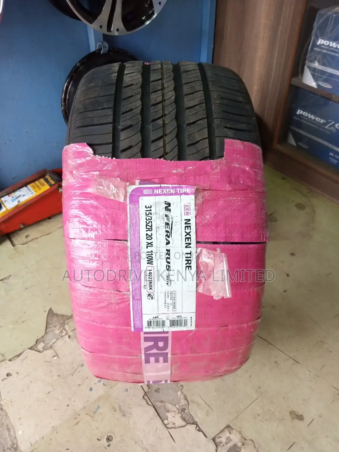 315/35r20 Nexen Tire