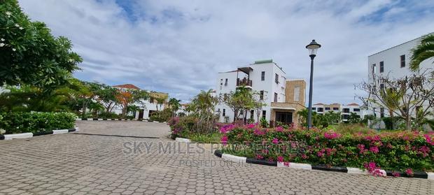 3bdrm Townhouse/Terrace in Sultan, Kikambala for Rent - main view