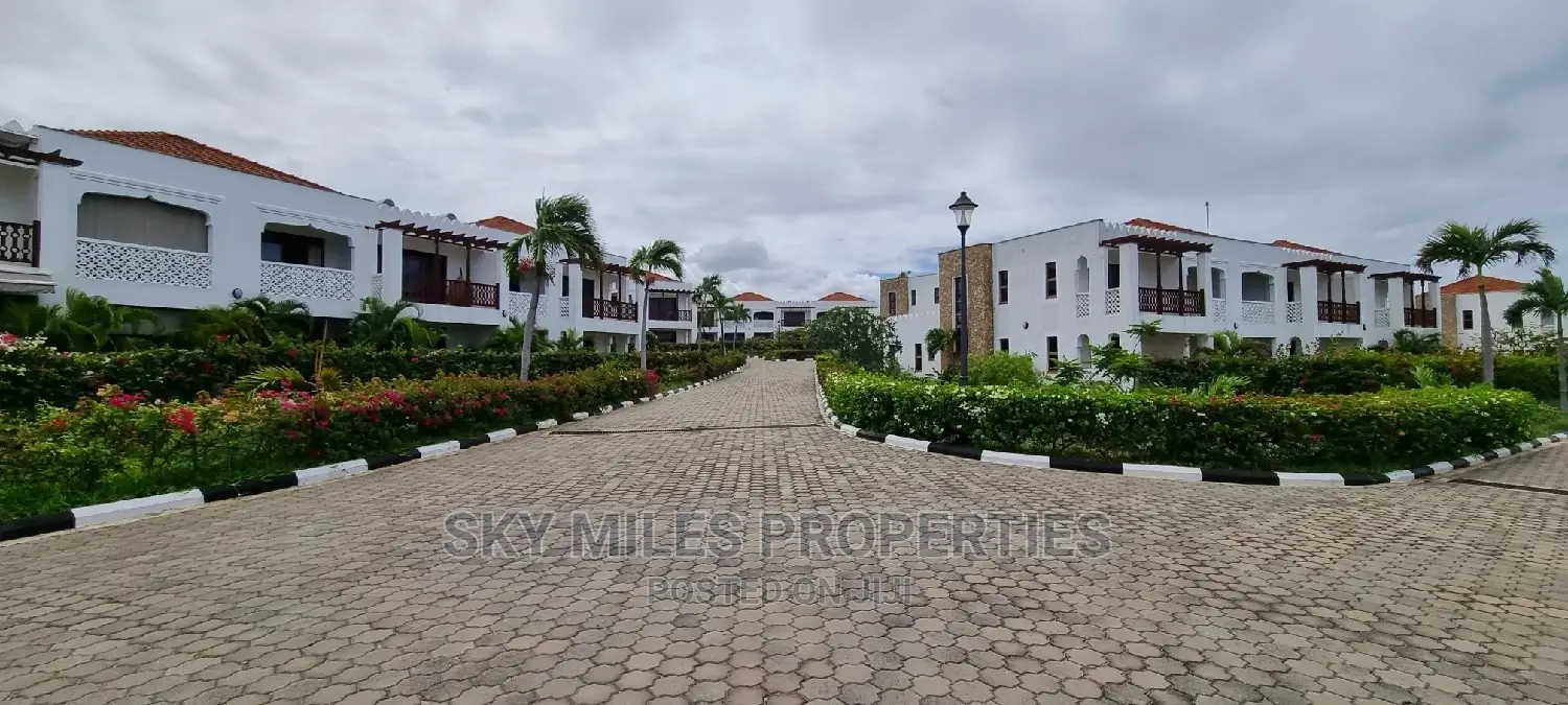 3bdrm Townhouse/Terrace in Sultan, Kikambala for Rent