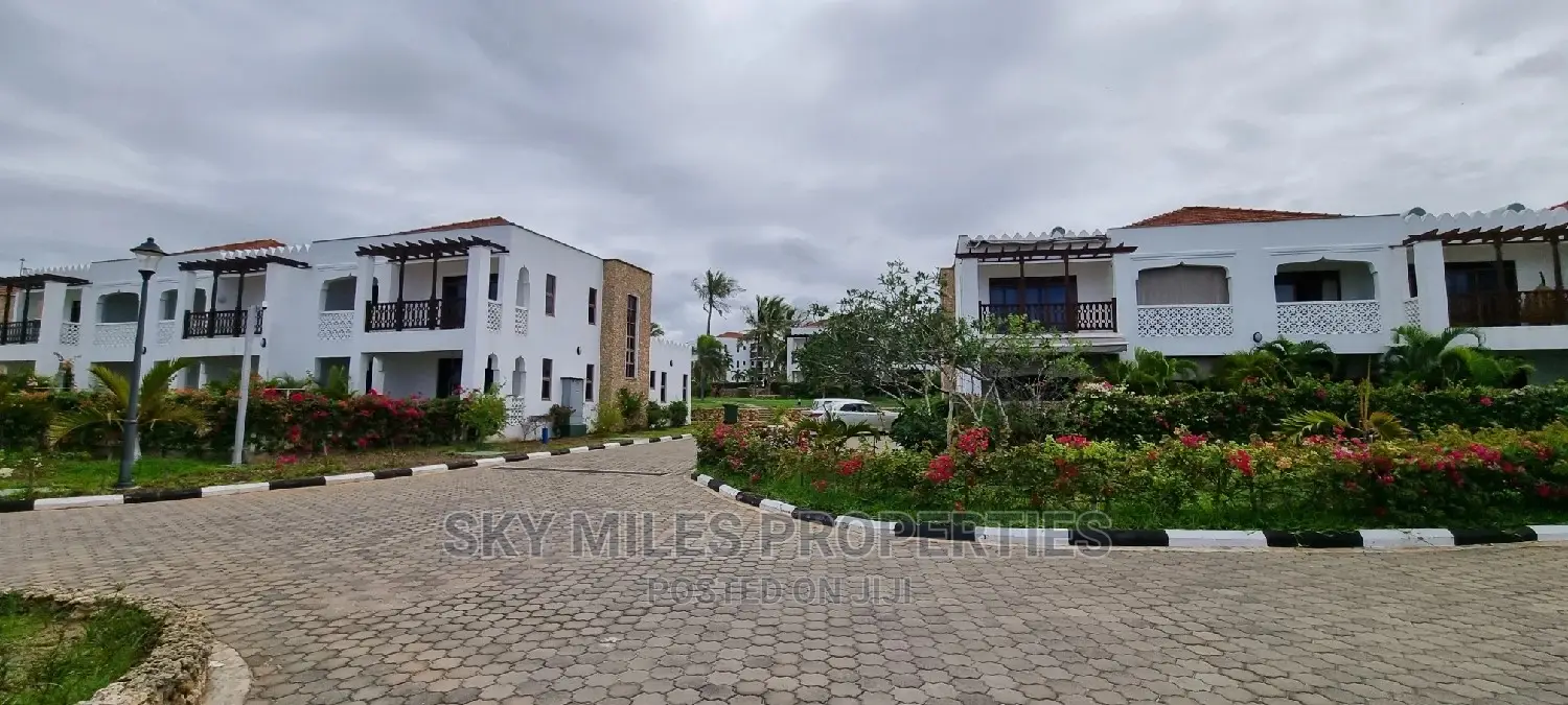 3bdrm Townhouse/Terrace in Sultan, Kikambala for Rent