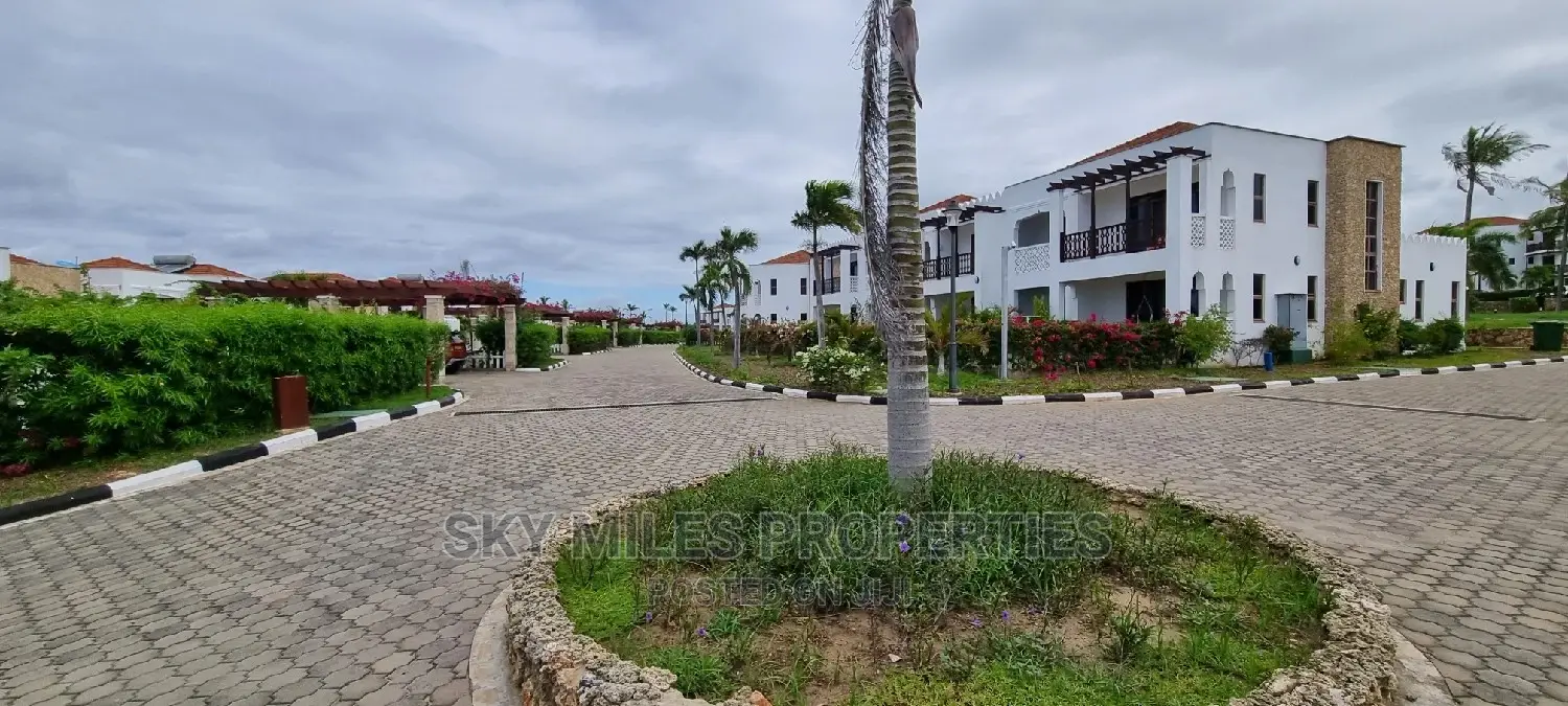 3bdrm Townhouse/Terrace in Sultan, Kikambala for Rent