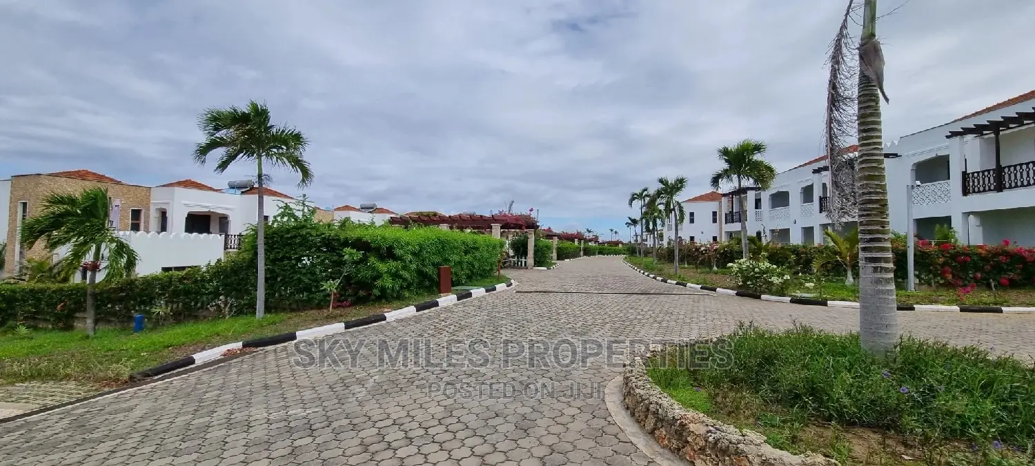 3bdrm Townhouse/Terrace in Sultan, Kikambala for Rent